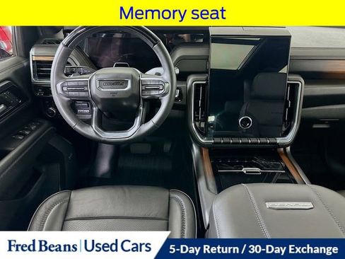 Used 2025 GMC Yukon Denali w/ Denali Reserve Package AWD/4WD image 30