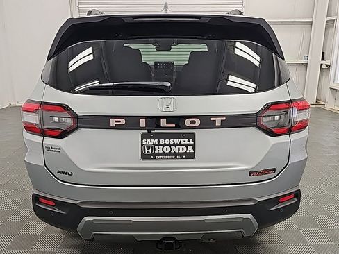 New 2026 Honda Pilot TrailSport image 7