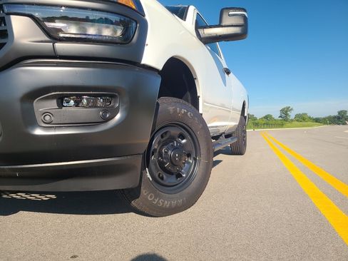 New 2026 RAM 2500 Tradesman AWD/4WD image 9