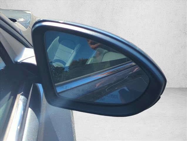 Certified 2024 Volkswagen Jetta SE w/ Panoramic Sunroof Package FWD image 5