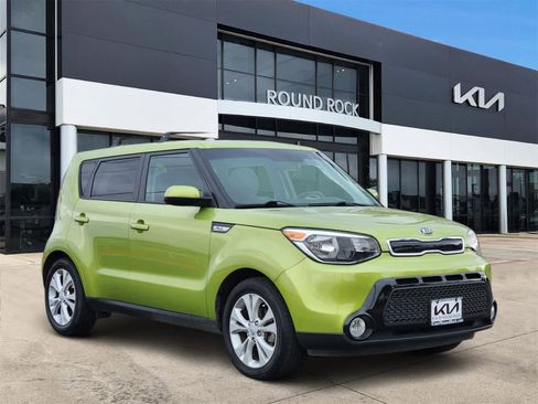 Used 2016 Kia Soul + image 3