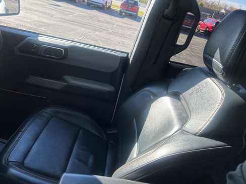 Used 2022 Ford Bronco Badlands image 22
