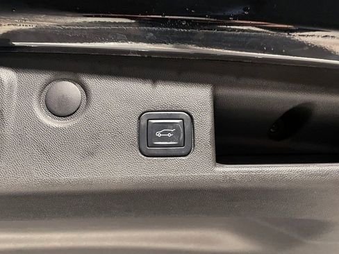 Used 2022 Chevrolet Equinox LT image 13