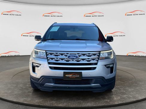 Used 2019 Ford Explorer XLT w/ Equipment Group 202A AWD/4WD image 3