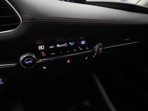 Used 2024 MAZDA MAZDA3 s image 20