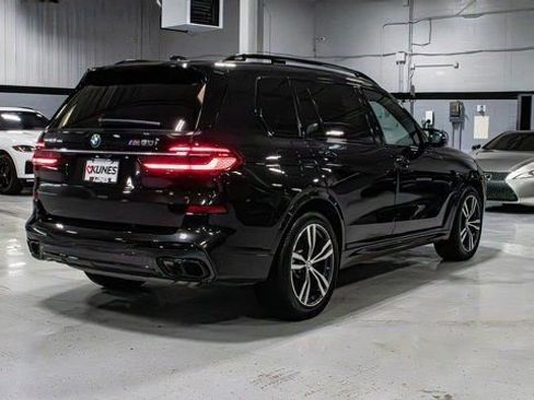 Used 2023 BMW X7 M60i image 5