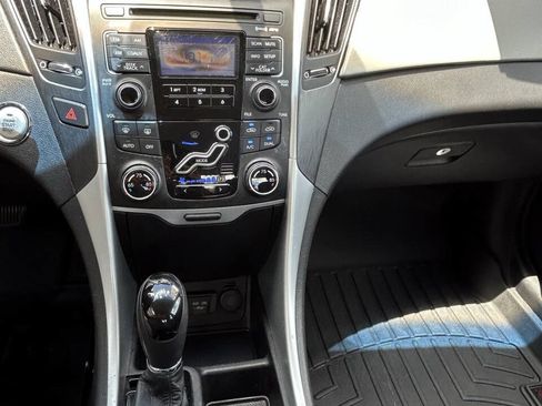 Used 2011 Hyundai Sonata SE FWD image 8