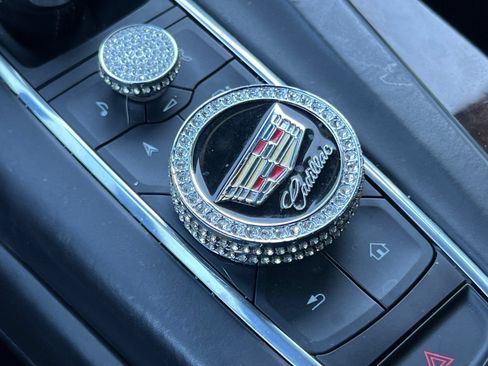 Used 2021 Cadillac Escalade Premium Luxury Platinum AWD/4WD image 33