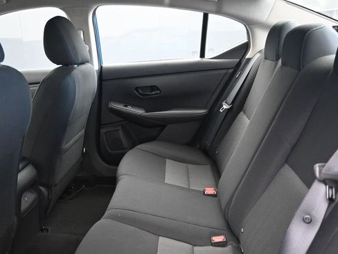 Used 2025 Nissan Sentra SV FWD image 18