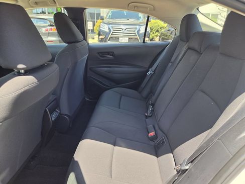 Used 2025 Toyota Corolla LE FWD image 27