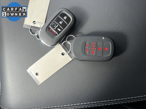 Used 2025 Honda Pilot EX-L image 38