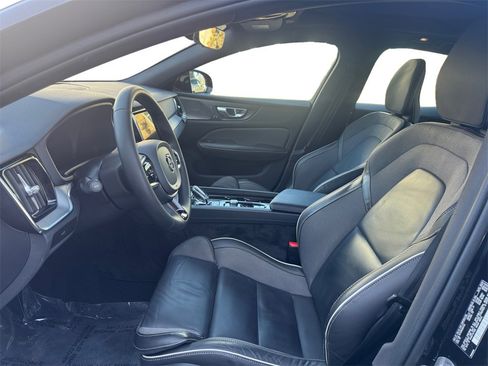 Certified 2024 Volvo S60 B5 Plus w/ Climate Package image 9