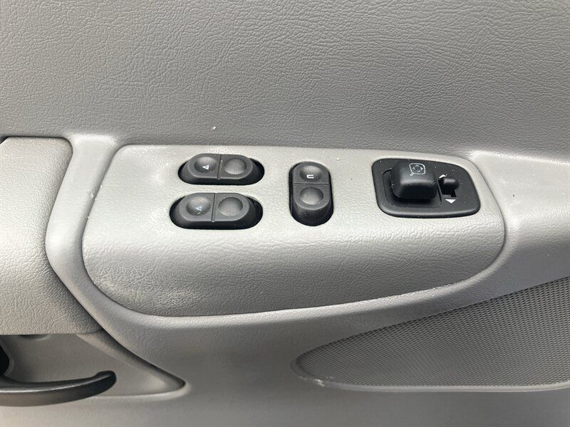 Used 2008 Ford E-350 and Econoline 350 Super Duty RWD image 6