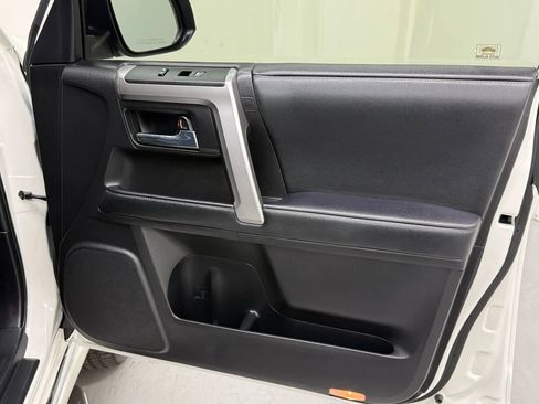 Used 2020 Toyota 4Runner Limited image 21