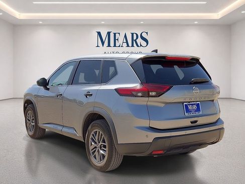 Used 2024 Nissan Rogue S FWD image 3