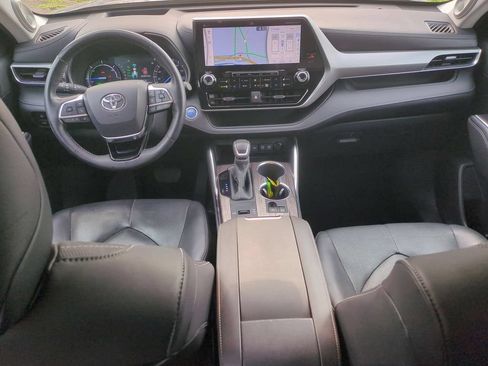 Used 2020 Toyota Highlander Platinum AWD/4WD image 24