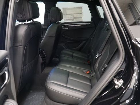 New 2026 Porsche Macan image 24