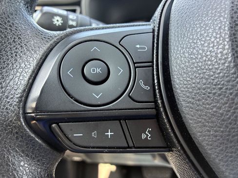 Used 2021 Toyota RAV4 XLE AWD/4WD image 29