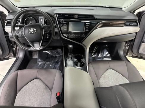 Used 2019 Toyota Camry LE FWD image 2