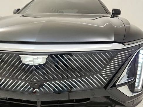Used 2024 Cadillac Lyriq Luxury AWD/4WD image 23