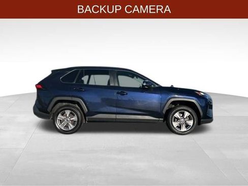 Used 2022 Toyota RAV4 XLE image 7