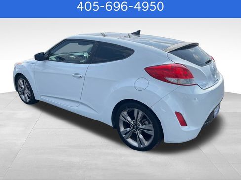 Used 2016 Hyundai Veloster w/ Option Group 02 FWD image 3