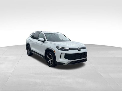 New 2026 Volkswagen Tiguan SE image 7