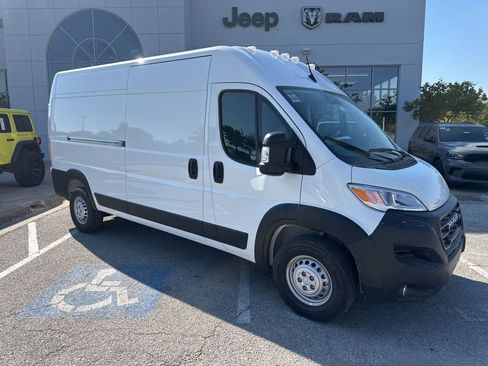 New 2026 RAM ProMaster 2500 w/ Convenience Group FWD image 39