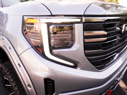 Used 2023 GMC Sierra 1500 AT4 w/ AT4 Premium Package AWD/4WD image 34