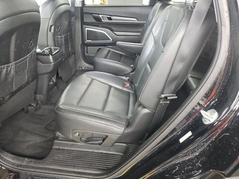 Used 2020 Kia Telluride S FWD image 13