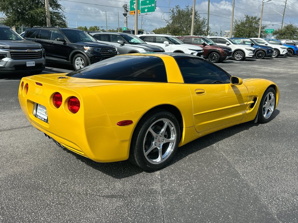 Used 2002 Chevrolet Corvette Coupe w/ Preferred Equipment Group2 RWD image 5