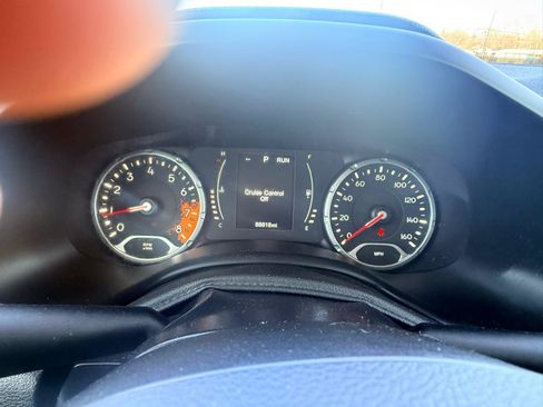 Used 2016 Jeep Renegade Sport w/ Power & Air Group FWD image 20