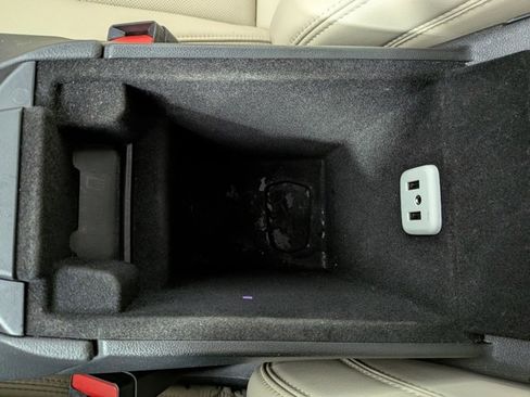 Used 2018 Cadillac XT5 Luxury w/ Driver Awareness Package image 24