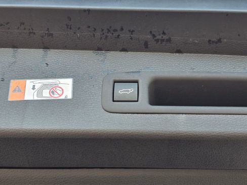 Used 2026 Toyota Sienna LE image 40