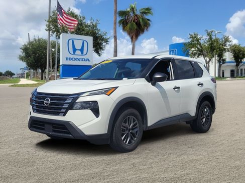 Used 2024 Nissan Rogue S FWD image 4
