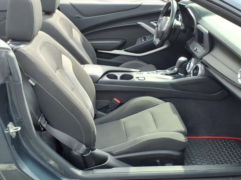 Used 2021 Chevrolet Camaro LT image 19