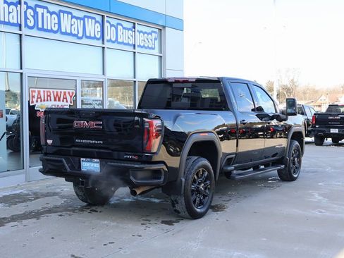 Used 2024 GMC Sierra 3500 AT4 w/ AT4 Preferred Package AWD/4WD image 3