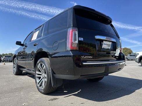 Used 2020 GMC Yukon Denali w/ Open Road Package image 8