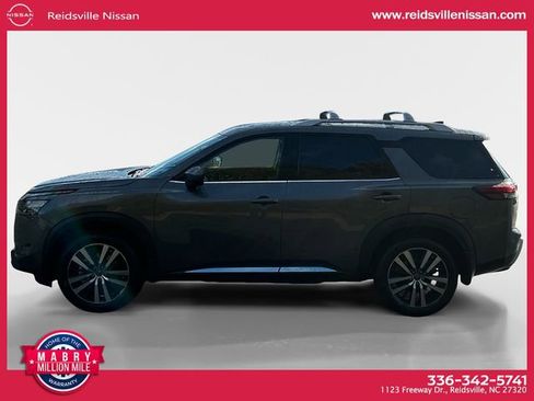 New 2025 Nissan Pathfinder Platinum w/ Cargo Package image 3