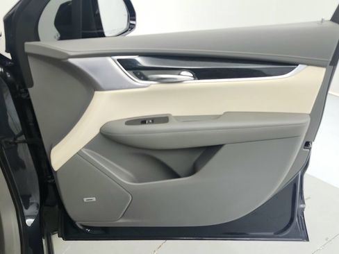 Certified 2023 Cadillac XT6 Premium Luxury w/ LPO, Floor Liner Package AWD/4WD image 30