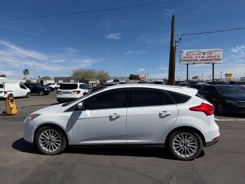 Used 2017 Ford Focus Electric Hatchback image 1