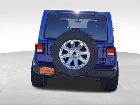 Used 2019 Jeep Wrangler Unlimited Sahara w/ Uconnect 4C Nav & Sound Group AWD/4WD image 6