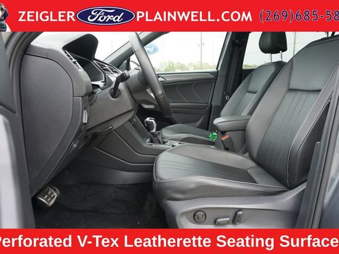 Used 2023 Volkswagen Tiguan SE R-Line AWD/4WD image 16