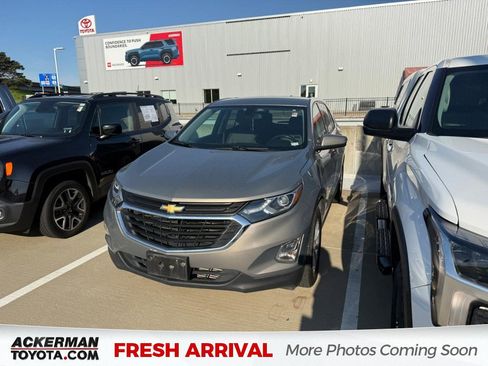 Used 2019 Chevrolet Equinox LT FWD image 1