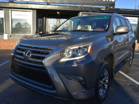 Used 2014 Lexus GX 460 Luxury image 2