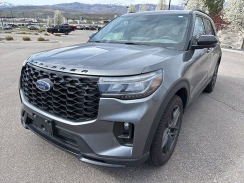 Used 2025 Ford Explorer ST-Line w/ Premium Package AWD/4WD image 16