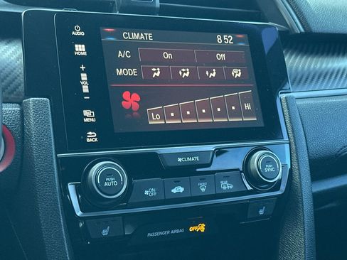 Used 2018 Honda Civic Si image 17
