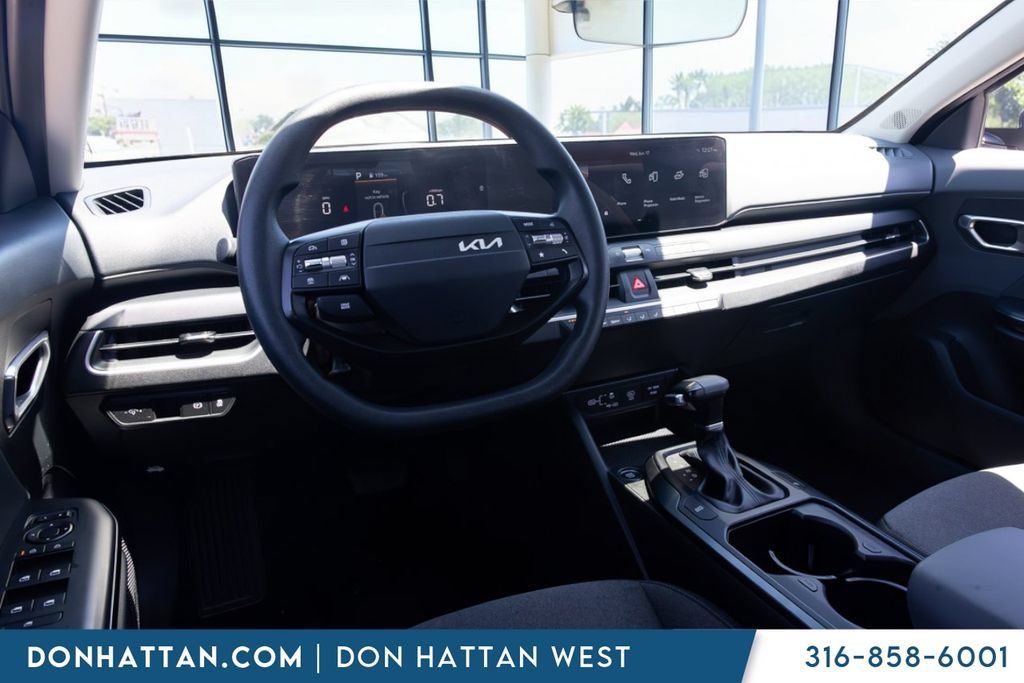 Used 2025 Kia K4 FWD image 14