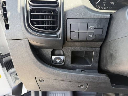 Used 2025 RAM ProMaster 2500 w/ Convenience Group FWD image 22