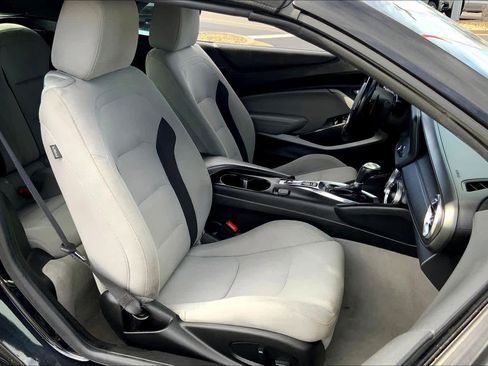 Used 2023 Chevrolet Camaro LT image 8